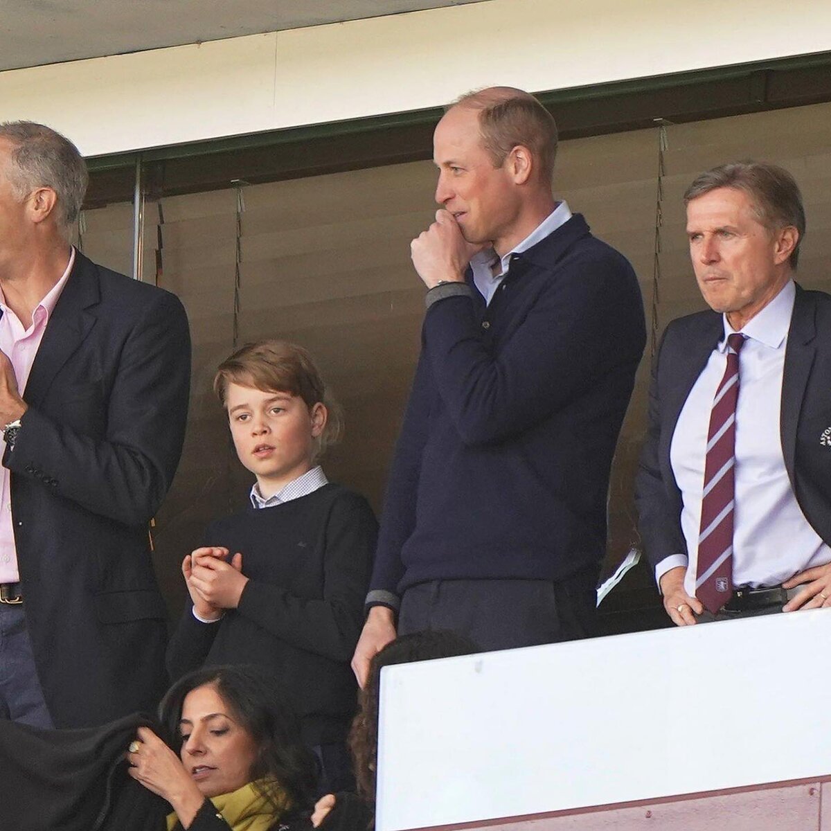 Принц Уильям и принц Джордж пришли на футбольный матч