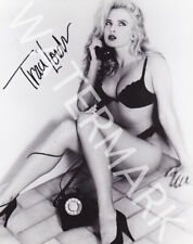 TRACI LORDS SIGNED 10X8 PHOTO, GREAT STUDIO SHOT IMAGE, LOOKS AWESOME FRAMED