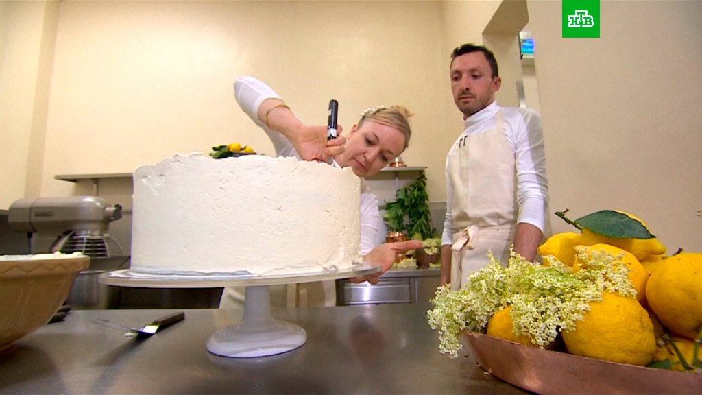 Королевский десерт: как готовят свадебный торт для принца Гарри и Меган Маркл