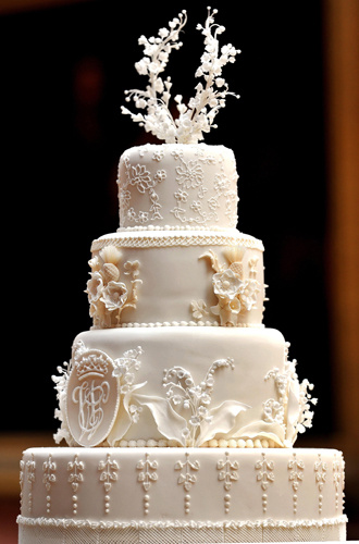 Фото №23 - Сладко: свадебные торты на королевских свадьбах