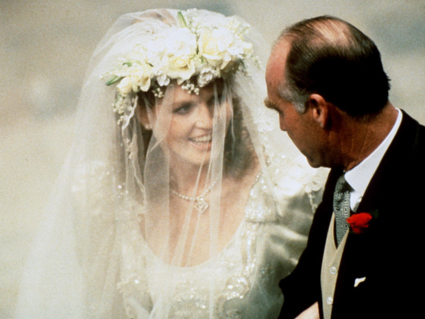 Фото №3 - Папины дочки: самые трогательные фото королевских невест с отцами