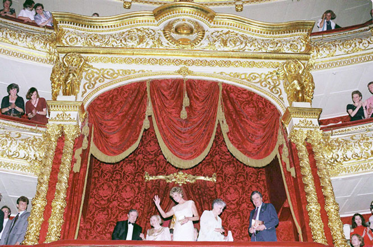 Принцесса в царской ложе Большого театра Принцесса в царской ложе Большого театра