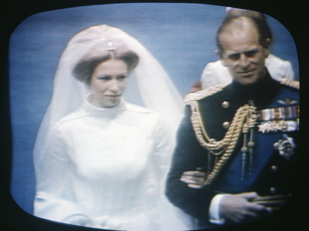 Фото №8 - Папины дочки: самые трогательные фото королевских невест с отцами