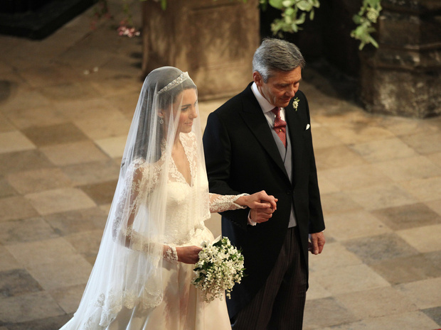 Фото №6 - Папины дочки: самые трогательные фото королевских невест с отцами