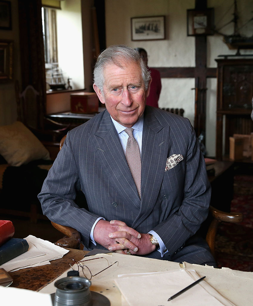  Принц Чарльз также может быть ограничен от королевских обязанностей, однако «у него был вирус и, вероятно, теперь он обладает иммунитетом»
